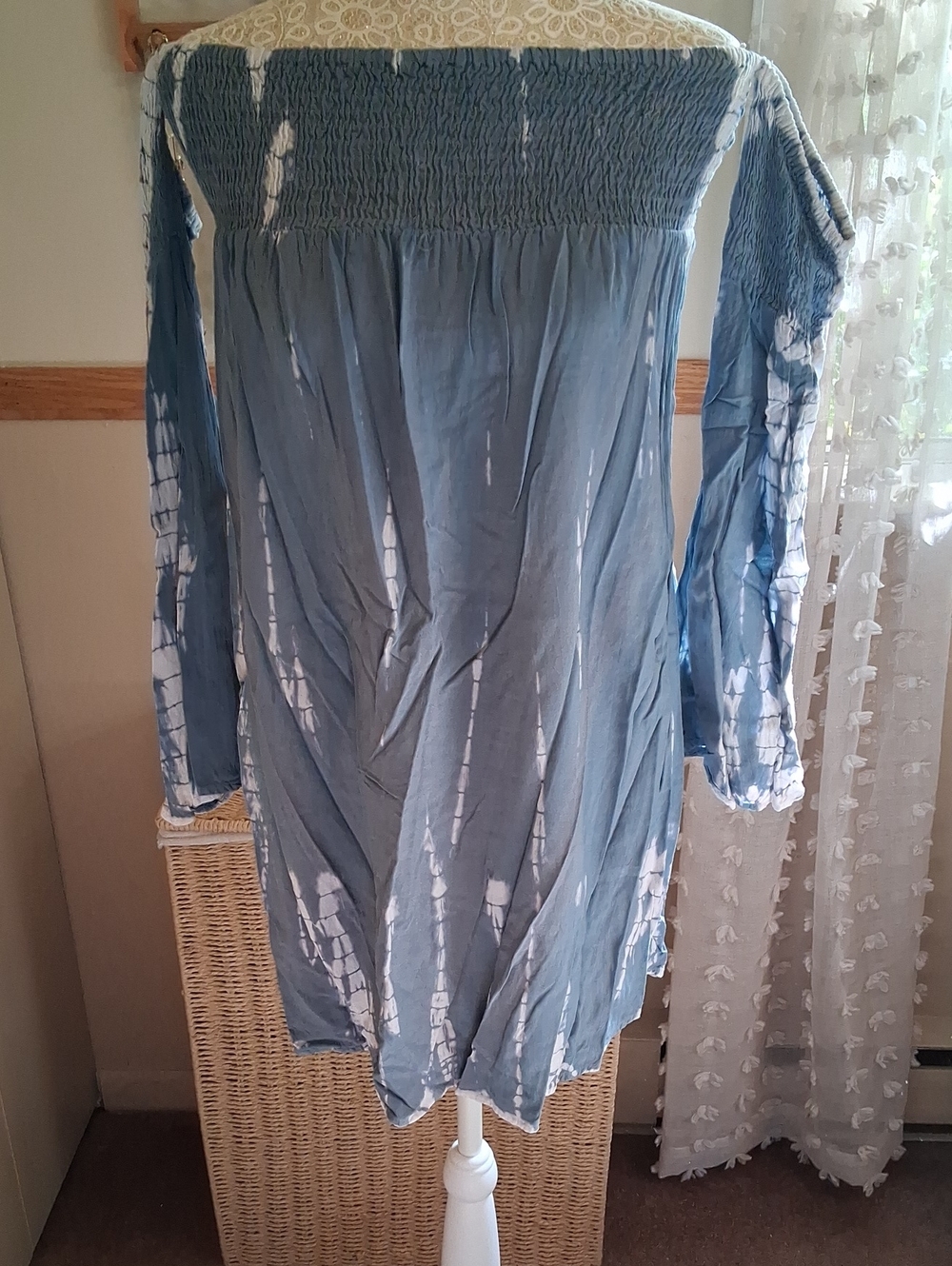 Kiwi & Punch Drop Sleeve Tunic. Size M Like New!